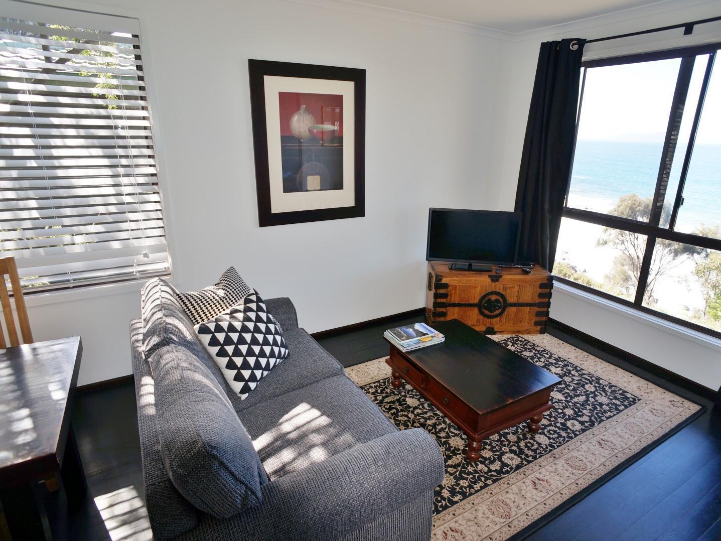 Hamptons On The Bay Villa Суонси Екстериор снимка